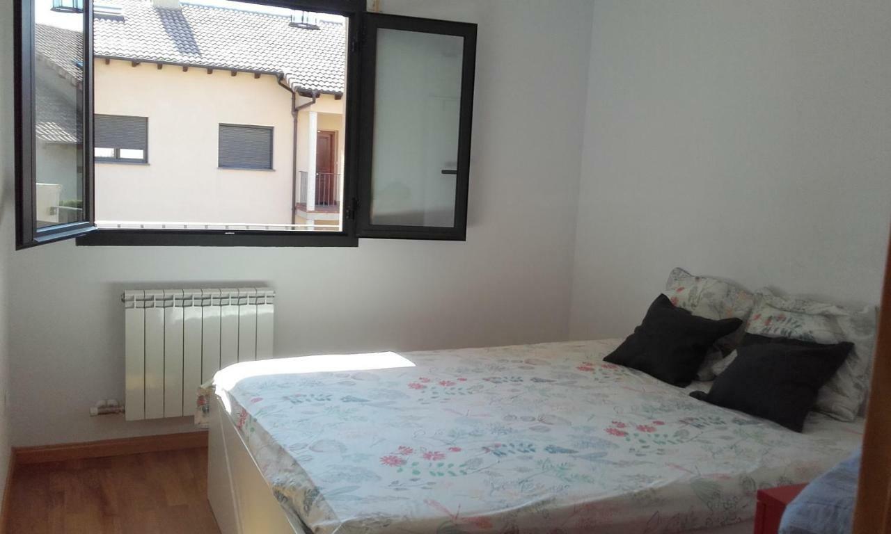 Apartamento Paola. Prepirineo. Senderismo, Relax... La Puebla De Castro ภายนอก รูปภาพ